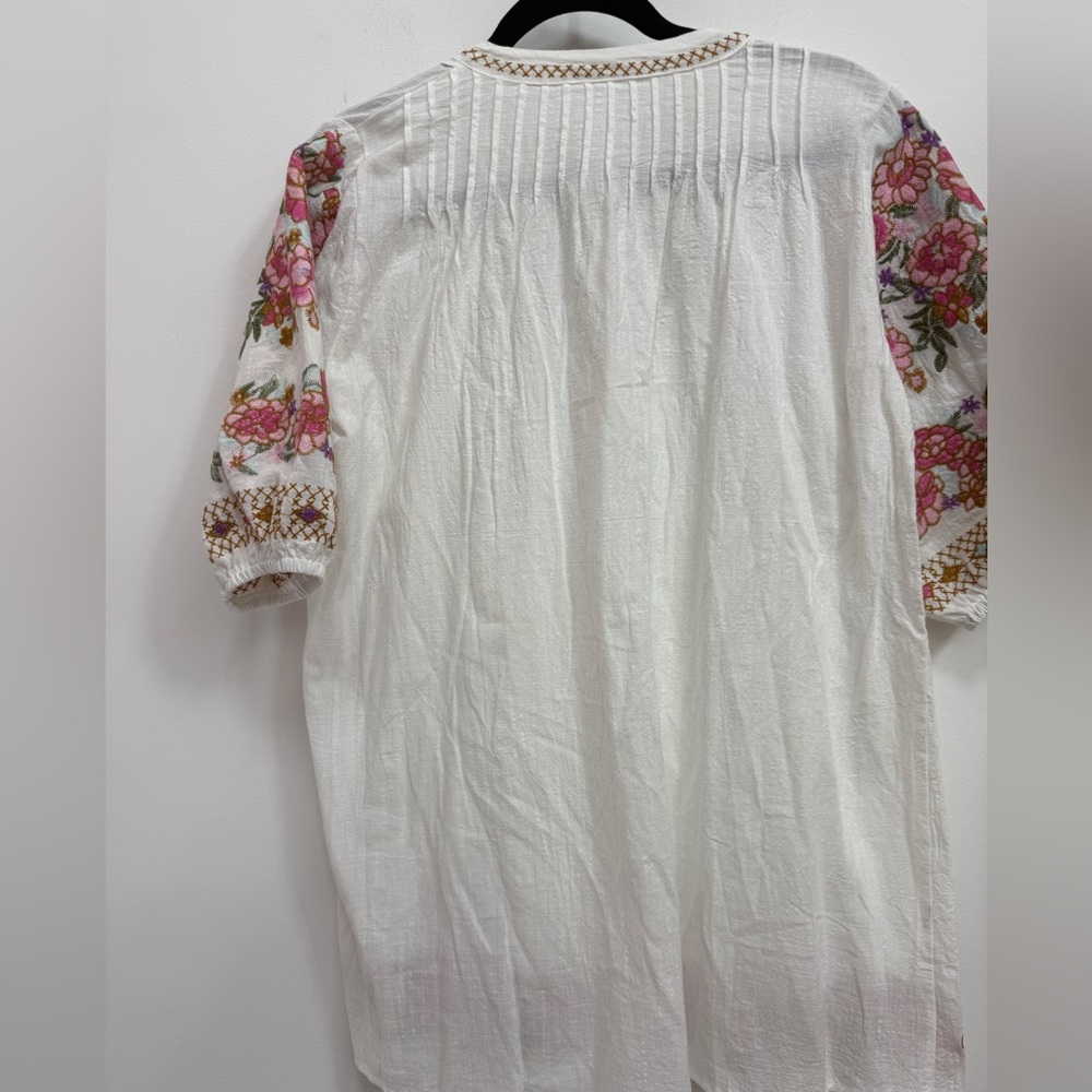 Floral Embroidered White Tunic Top, NWOT, no brand. 100 percent cotton. - Picture 2 of 5